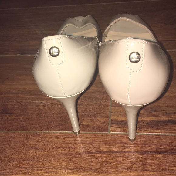 Shoes. Heels. Peep toe heels - Picture 3 of 3